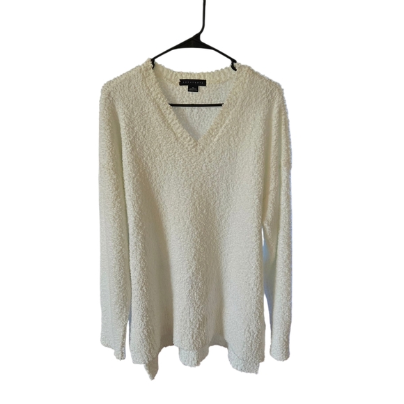 Sanctuary Cream V-Neck Sweater - Picture 2 of 10